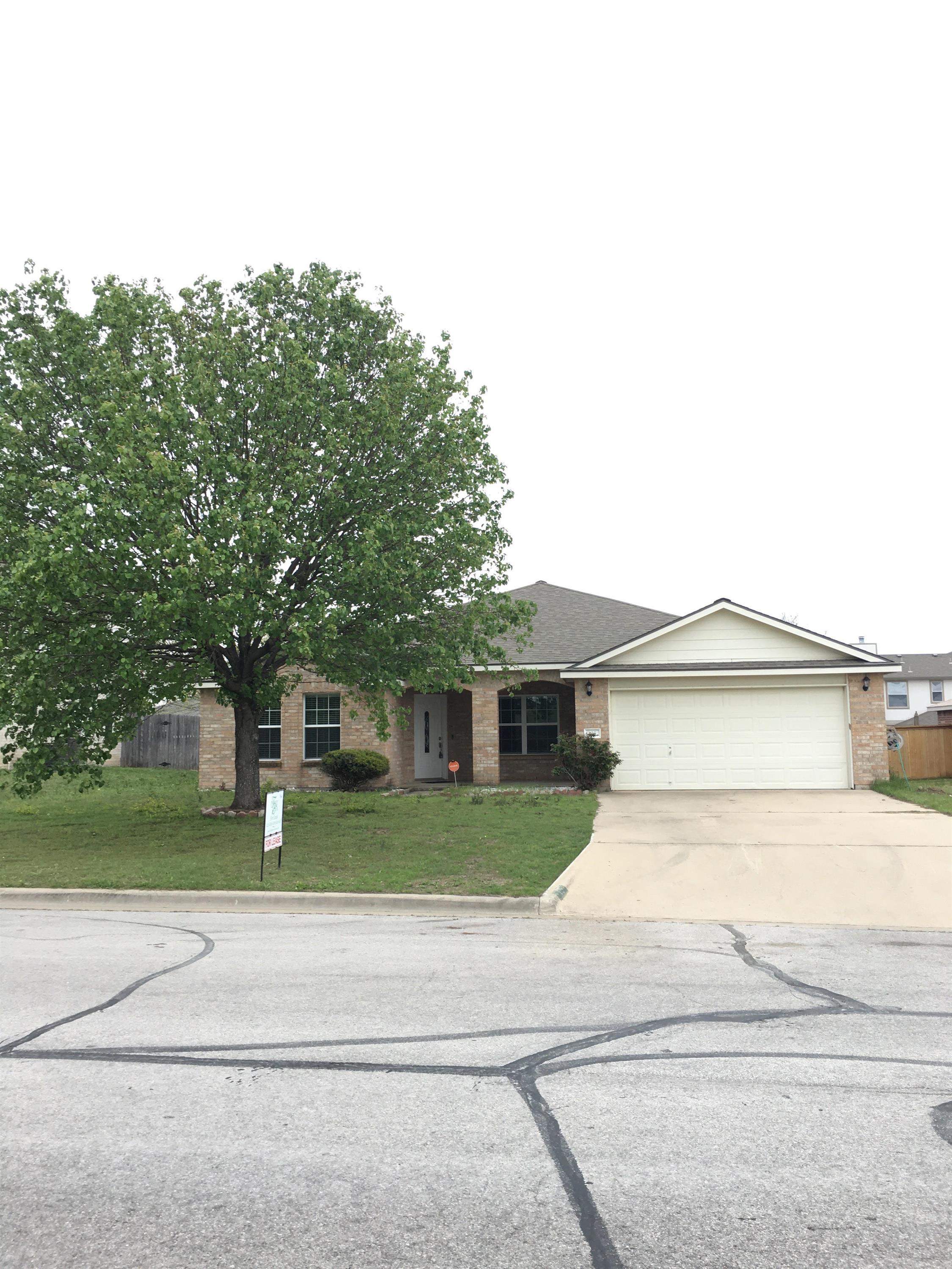 105 East Great Plains Trail